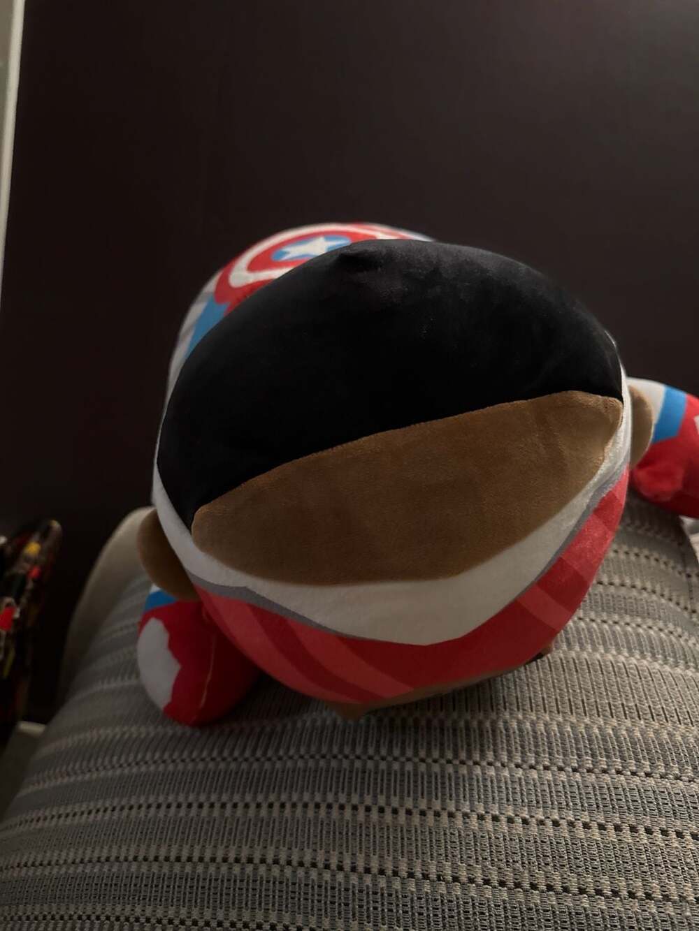 Disney Marvel Cuddleez Captain America Plush Large Soft Weighted Pillow NWT - Picture 2 of 3